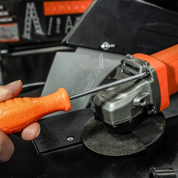 Tightening screw on angle grinder with a screwdriver from the Wokin 4Pcs Screwdrivers Set